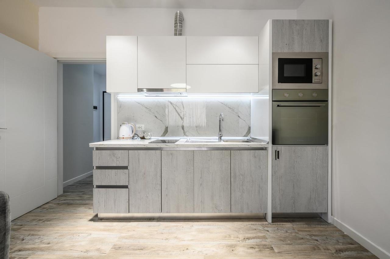 Miku Apartment-City Walk 1Bd Stylish Apartment Tirana Bagian luar foto