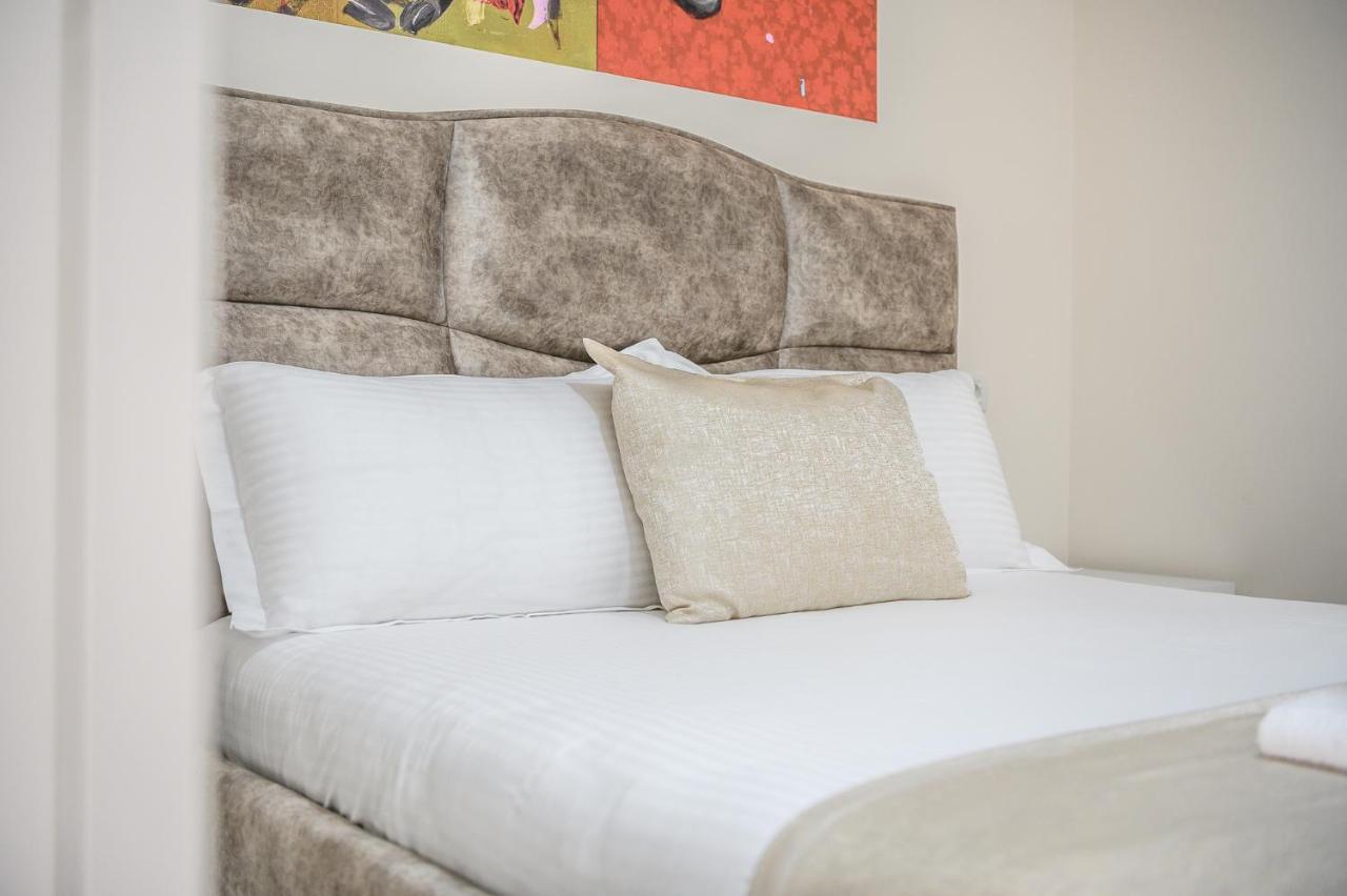 Miku Apartment-City Walk 1Bd Stylish Apartment Tirana Bagian luar foto